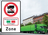 Znak drogowy strefy ograniczonego ruchu w  Danii i wymogu posiadania plakietki