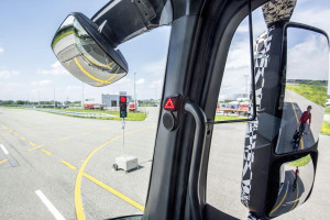 System Blind Spot Assist od Mercedes-Benz