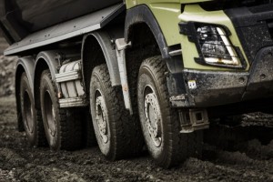 Volvo Trucks wprowadza automatycznie sterowany napęd na wszystkie koła