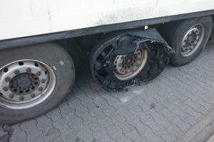 Rosyjska ciężarówka w fatalnym stanie (z trudem) zatrzymana na A4