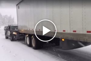 Jak amerykańska policja radzi sobie z ciężarówkami, które utknęły na lodzie?