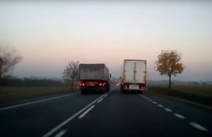Niebezpieczne manewry ciężarówek