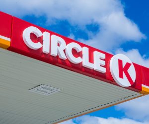 Circle K zawiesza działalność w Rosji