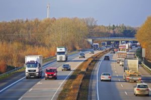 Projekt zmian w ustawie o transporcie drogowym przyjęty. Co się zmieni?