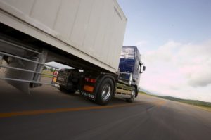 3/4 pojazdów ciężarowych w Polsce nie spełnia norm oznakowania odblaskowego