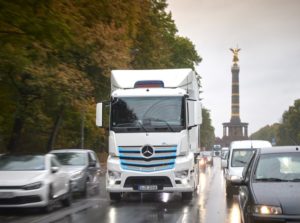Ciężarówki Daimlera mają być neutralne pod względem emisji CO2