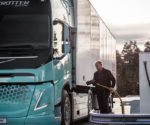 Producenci ciężar&oacute;wek przygotowani na szybszą elektryfikację transportu. Jest jednak jeden poważny brak.
