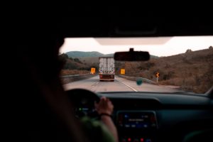 Dla zdrowia i bezpieczeństwa zawodowych kierowców – cykl podcastów fundacji Truckers Life i Grupy INELO