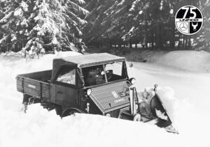 Siedemdziesiąt lat temu: pierwszy pług śnieżny do Mercedes-Benz Unimoga