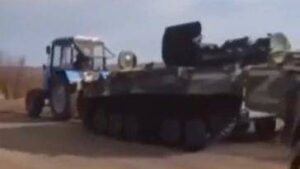 Ukraińscy cyganie ukradli czołg ciągnikiem