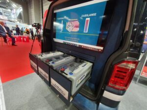 VARTA Automotive udostępnia instrukcje montażu akumulatorów do pojazdów użytkowych