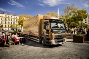 Volvo Trucks wprowadza poprawki do miejskich ciężarówek FL i FE