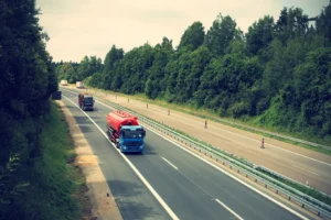 Dłuższa praca kierowców ciężarówek? Zmiany w przepisach!