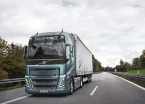 Klienci rozpoczną testy samochodów ciężarowych Volvo na ogniwa paliwowe już w 2025 r.