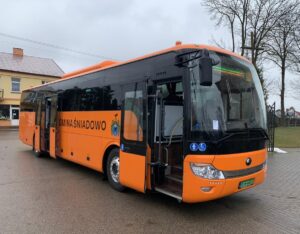 Elektryczny autobus szkolny od Busnex Poland dla gminy Sadowne