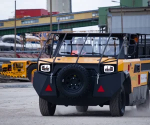 Spółka KGHM ZANAM S.A. zaprezentowała własny wóz transportowy o napędzie elektrycznym