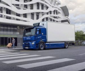 Nowe wnętrze i systemy bezpieczeństwa w ciężarówkach Renault