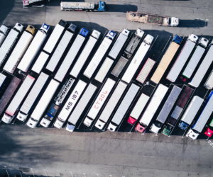 Polskie ciężarówki w ramach strajku zablokowały parkingi w Niemczech. Czego oczekują strajkujący?