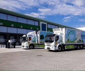 Elektryczne ciężarówki Volvo rozpoczynają pracę w znanej sieci sklepów