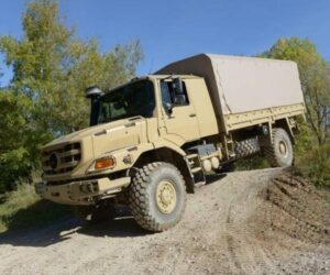Mercedes-Benz Special Trucks prezentuje pojazdy użytkowe do zastosowań cywilnych i wojskowych