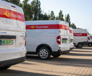 Poczta Polska wprowadza do swojej floty elektryczne dostawczaki w największych miastach kraju