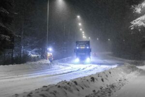 Płyn do spryskiwaczy w ciężarówce. Czym kierować się przy wyborze?