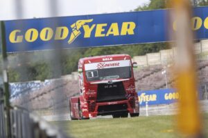 Goodyear sponsoruje FIA ETRC. To wyłaczny dostawca opon dla pojazdów.