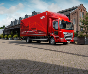 Zaprezentowano DAF XB z fabrycznymi zabudowami