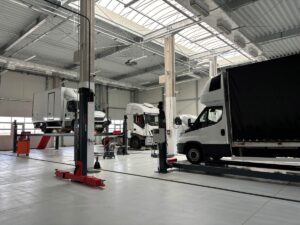 Uni-Truck otwiera nowy autoryzowany punkt sprzedaży i serwisu IVECO w Karpinie