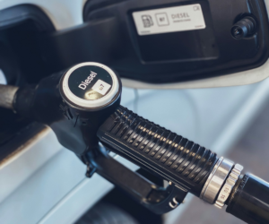 Ceny diesla czekają podwyżki? Eksperci wyrażają swoje obawy.