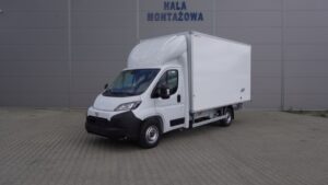 Toyota wprowadza model Proace Max z zabudową typu kontener