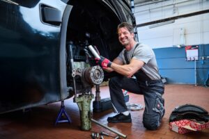 Tu każdy szczegół ma znaczenie – zestawy sworznia zwrotnicy febi