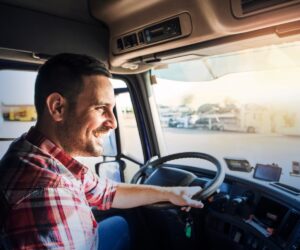 Zarobki kierowców ciężarówek za małe? 60% uważa, że powinno zarabiać więcej.