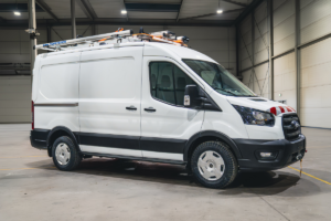 Ford Transit AWD jako mobilny warsztat. Specjalistyczna zabudowa od firmy Mobilcar.