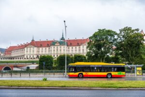 MZA w Warszawie poszerza flotę „elektryków”. Kolejne bezemisyjne Solarisy.