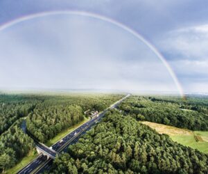 Branża TSL mogłaby być bardziej ekologiczna gdyby nie regulacje. CEE Clean Energy & Mobility Summit 2026.