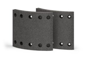 Zakuwanie okładzin hamulcowych w pojazdach użytkowych – porady Textar