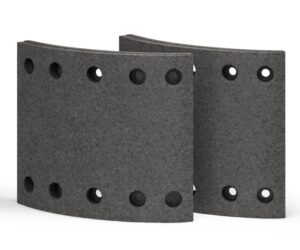 Zakuwanie okładzin hamulcowych w pojazdach użytkowych – porady Textar