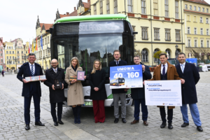 Rekordowe zamówienie dla Wrocławia. Solaris dostarczy do 200 niskoemisyjnych autobusów.