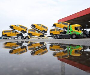 Elektryczny autotransporter polskiej firmy trafił do floty STS Logistic